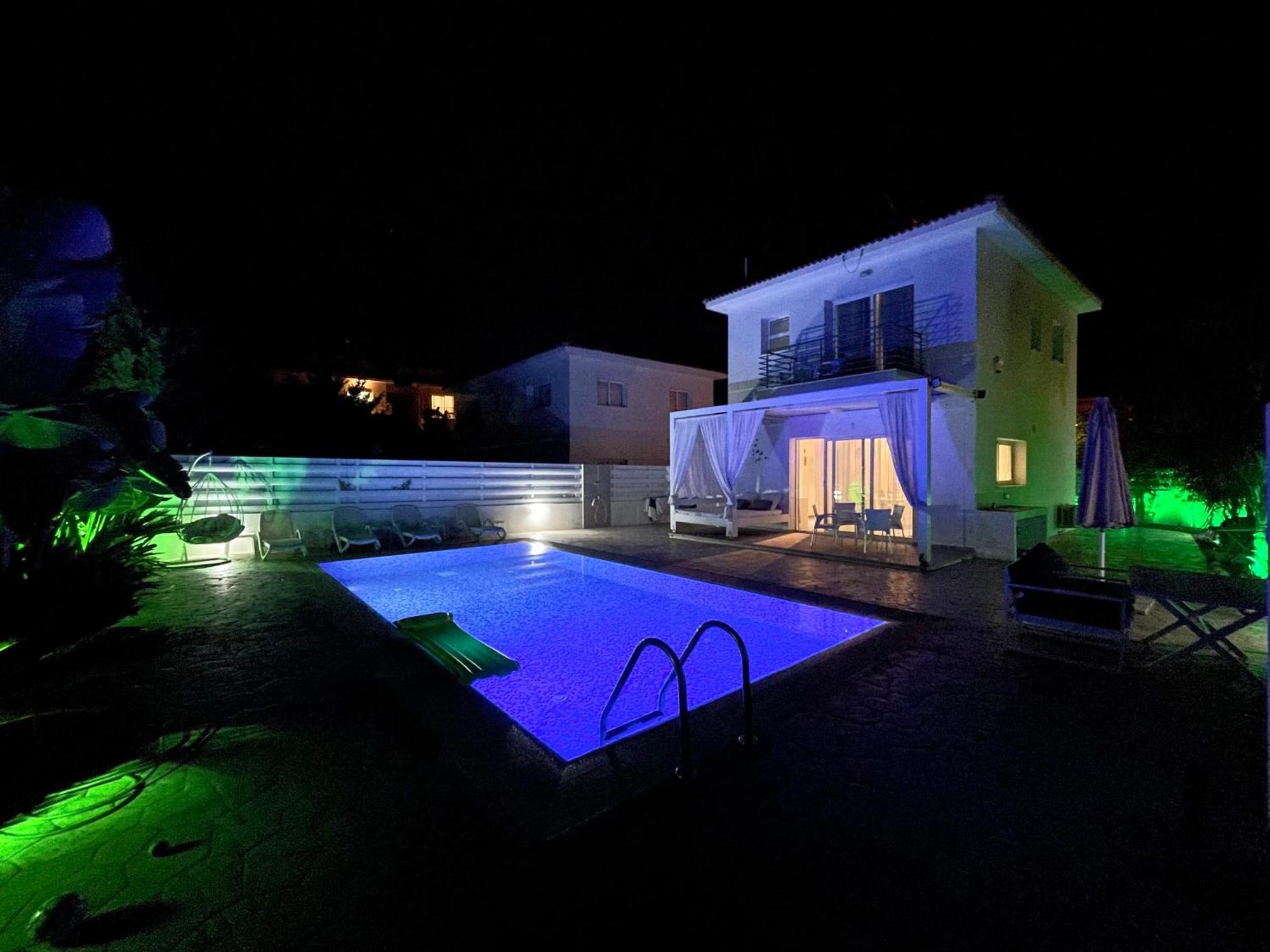 Villa Kolibri- Mythical Sands Paralimni Ngoại thất bức ảnh